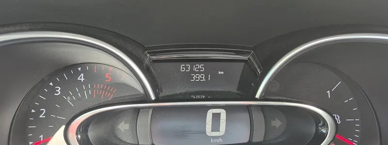 Renault Clio cena 41900 przebieg: 63125, rok produkcji 2019 z Siechnice małe 67